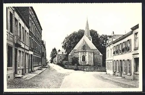 AK St-Hubert, Rue St-Gilles, au fond l`Eglise St-Gilles du XIe siècle et le Presbytère