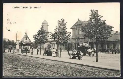 AK Berlin-Charlottenburg, Partie am Bahnhof