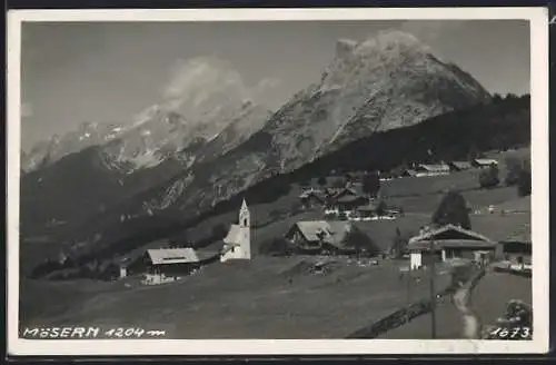 AK Mösern, Ortsansicht mit Bergpanorama