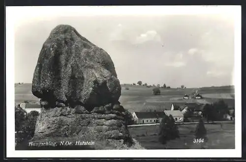 AK Haugschlag /N.-Ö., Hutstein mit Häusern und Strasse