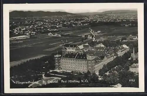 AK Mödling, Blick auf das Missionshaus St. Gabriel, Fliegeraufnahme