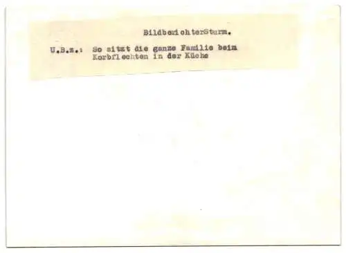 5 Fotografien Wilhelm Sturm, Ansicht Sebastiansberg, Korbflechter bei der Heimarbeit