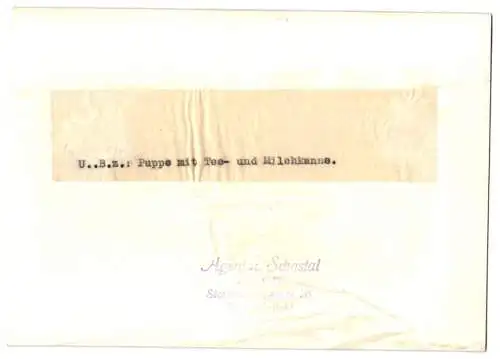 9 Fotografien Wilhelm Sturm, Ansicht Karlsbad, Edles Porzellan im Laden präsentiert, Porzellanmaler bei der Arbeit
