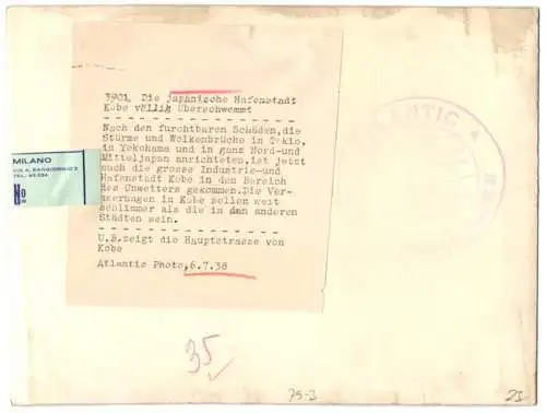 Fotografie Atlantic, Ansicht Kobe / Japan, Szene auf der Hauptstrasse vor verheerender Überschwemmung 1938