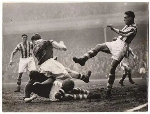 Fotografie Atlantic, Ansicht London, Highbury-Stadion, Fussballspiel Arsenal London vs. Huddersfield Town am 1.1.1939