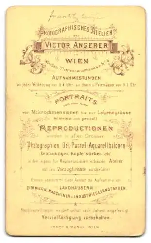 Fotografie Victor Angerer, Wien, Schauspielerin Frl. Frankel mit gelockten Haaren