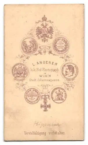 Fotografie L. Angerer, Wien, junge Schauspielerin Frl. Hippmann im Seitenprofil