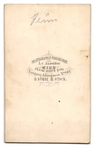 Fotografie A. v. Anreiter, Wien, junge Schauspielerin Frl. Grün im Kostüm