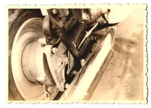 19 Fotografien IWL SR 59 Berlin, Motoroller der Ludwigsfelder Firma in Detailansichten