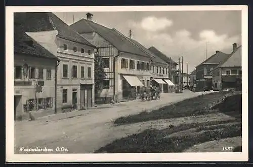 AK Waisenkirchen, Strassenpartie mit Geschäften