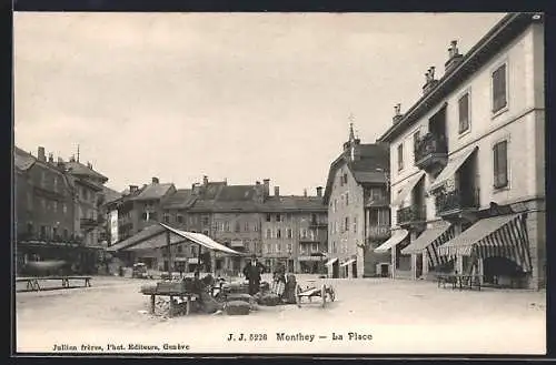 AK Monthey, La Place, Partie mit Marktständen