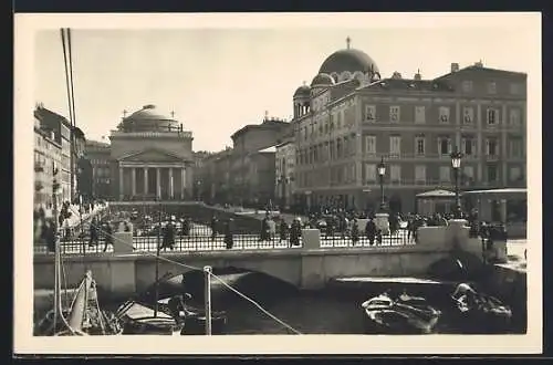 AK Trieste, Veduta del Canale, Partie am Kanal