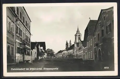 AK Putzleinsdorf im Mühlviertel, Tabak-Trafik, Strassenpartie mit Kirche