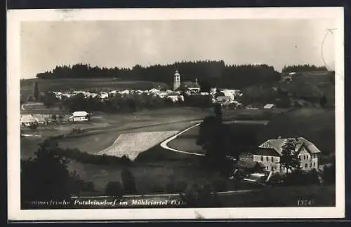 AK Putzleinsdorf im Mühlviertel /O.-Ö., Ortsansicht von einem Berg aus