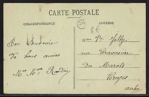 AK Avrainville, Vue de la rue principale avec l`église et groupe de personnes