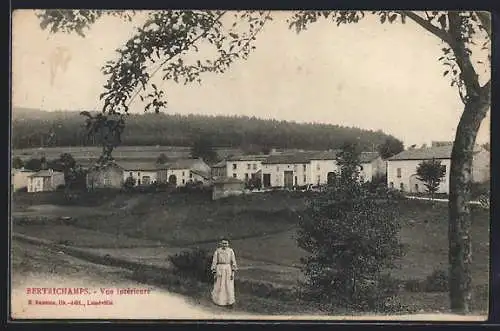 AK Bertrichamps, Vue intérieure du village