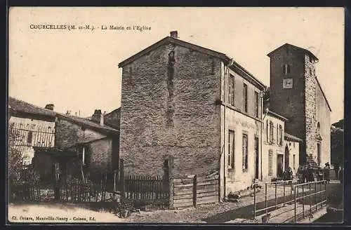 AK Courcelles, La Mairie et l`Église