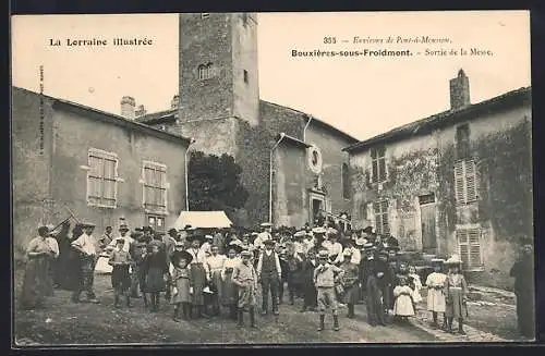 AK Bouxières-sous-Froidmont, Sortie de la Messe