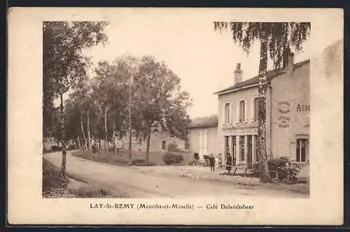 AK Lay-St-Remy, Café Delandtsheer et vue de la route bordée d`arbres