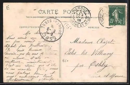 AK Haroué, Rue du Général Gérard avec passants et bâtiments historiques