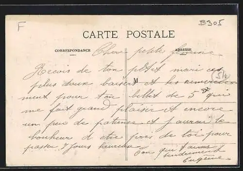 AK Lucey, Grande-Rue animée avec église au fond