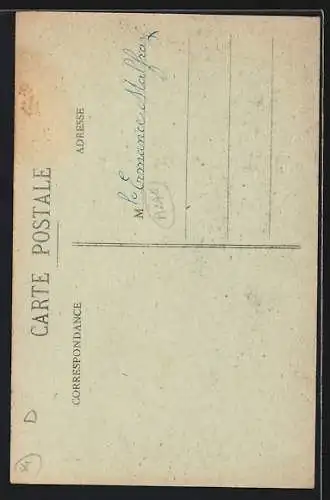 AK Thiébauménil, L`Église avec groupe de personnes devant