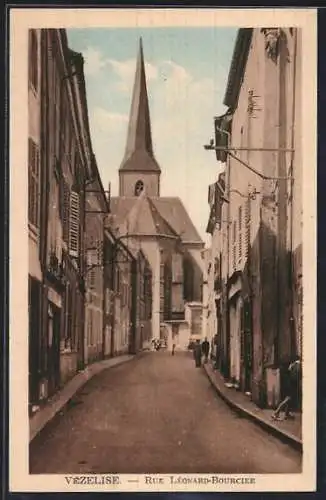 AK Vézelise, Rue Léonard-Bourcier avec vue sur l`église