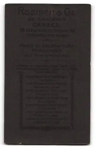 Fotografie Roemer & Co., Cassel, Hohenzollernstrasse 96, Porträt eines Mannes mit Brille und Bart
