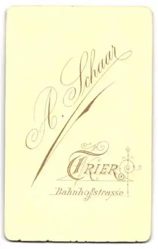 Fotografie A. Schaar, Trier, Bahnhofstrasse, Porträt einer Dame