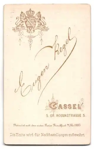 Fotografie Eugen Kegel, Cassel, Gr. Rosenstrasse 5, Porträt einer Dame mit eleganter Frisur