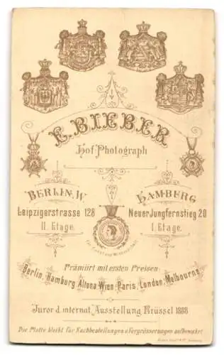 Fotografie E. Bieber, Hamburg, Neuer Jungfernstieg 20, Porträt eines Herren