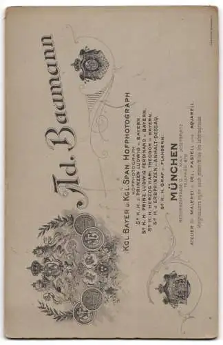 Fotografie Ad. Baumann, München, Residenzstrasse 25, Paar in eleganter Kleidung