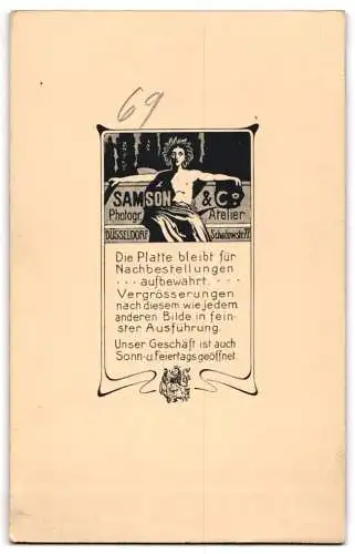 Fotografie Atelier Samson & Co., Düsseldorf, Schadowstr. 77, Porträt eines Jungen in feiner Kleidung