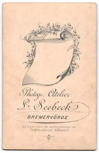 Fotografie L. Seebeck, Bremervörde, Porträt einer Frau mit Kind
