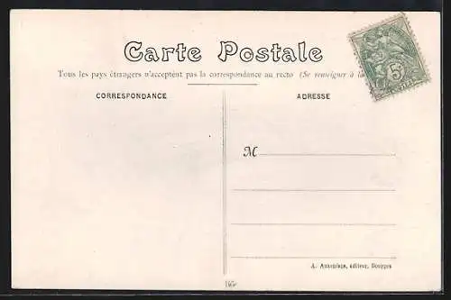 AK Sagonne, La Place avec bâtiments historiques en Berry