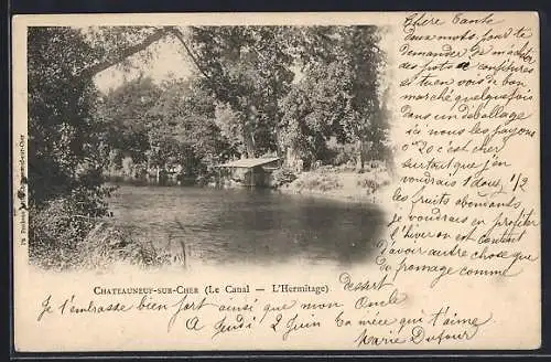 AK Châteauneuf-sur-Cher, Le Canal, L`Hermitage avec arbres et végétation luxuriante