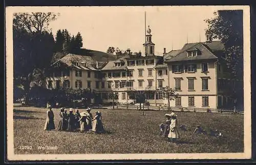 AK Weissbad, Teilansicht mit Häuserfassade, Kirchturm, Mädchen auf Sommerwiese