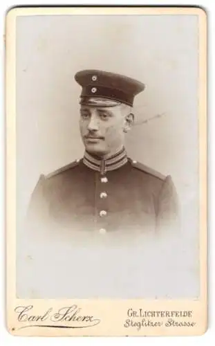 Fotografie Carl Scherz, Gr. Lichterfelde, Steglitzer Strasse, Soldat in Garde Uniform