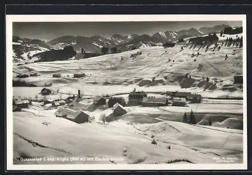 AK Gunzesried /Allg., Gesamtansicht im Winter mit Daumengruppe