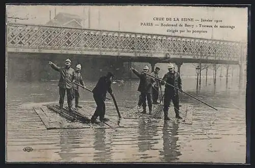 AK Paris, Crue de la Seine 1910, Boulevard de Bercy, Travaux de sauvetage dirigés par les pompiers, Hochwasser