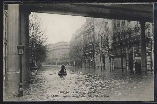 AK Paris, Crue de la Seine 1910, Avenue Ledru-Rollin et Église Saint-Antoine, Hochwasser