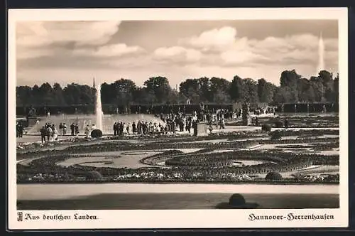 AK Hannover-Herrenhausen, Grosser Garten mit Glocken und grosser Fontäne