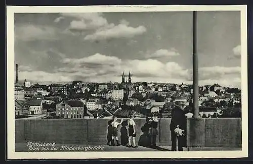 AK Pirmasens, Blick von der Hindenburgbrücke auf die Stadt