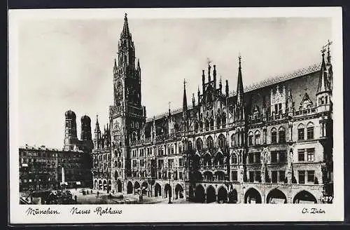 AK München, Neues Rathaus mit Strassenbahn und Kutsche