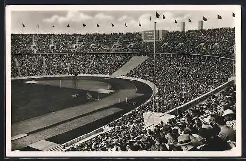 AK Berlin, Olympia, Blick über die vollen Tribünen im Olympiastadion