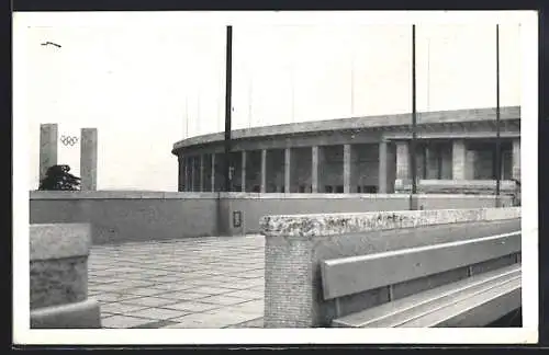 AK Berlin-Westend, Reichssportfeld, Olympiastadion vom Schwimmstadion gesehen