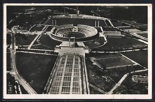 Foto-AK Berlin, Gesamtansicht Reichssportfeld mit Osttor und Maifeld