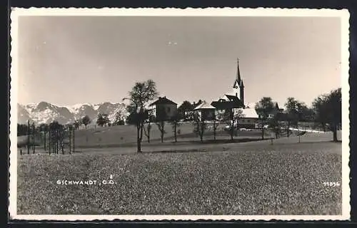 AK Gschwandt /O. Ö., Ortsansicht aus der Ferne