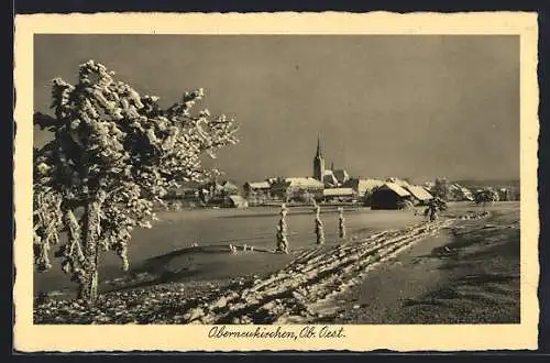 AK Oberneukirchen /Ob.-Oest., Blick zum verschneiten Ort