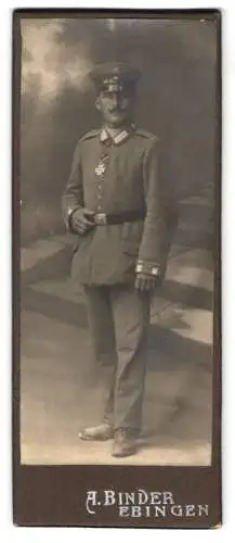 Fotografie A. Binder, Ebingen, Soldat in Uniform mit Orden Eisernes Kreuz